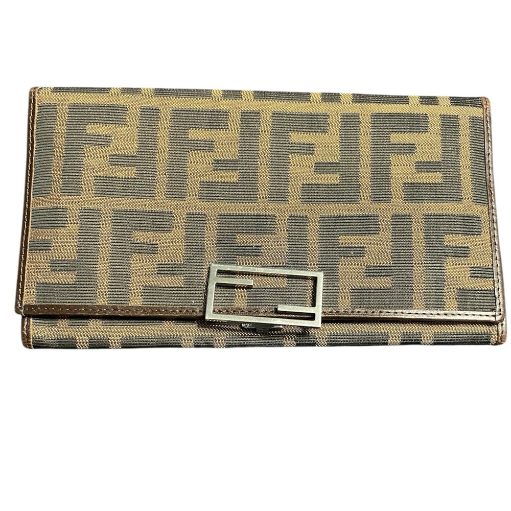 Women’s Vintage Authentic EUC Fendi Zucca Wallet w/Silver Double F Hardware